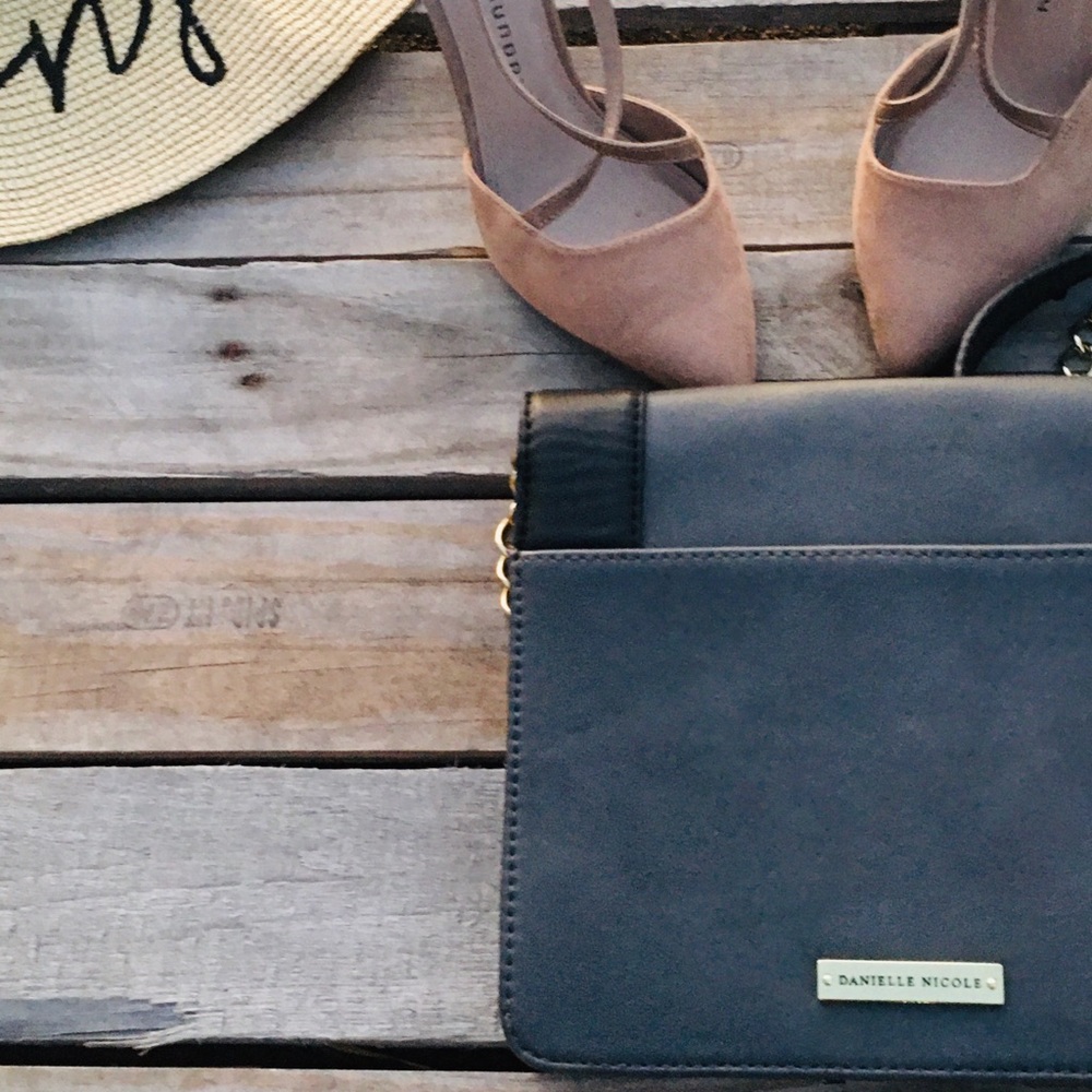 Danielle Nicole Purse - image 3